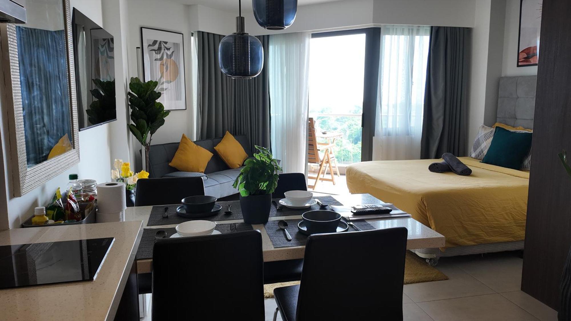 Dominiks Stylish Resort Gem Ocean View Pool Queen Bed At Tambuli 8 Floor Fast Wifi Lapu-Lapu City Dış mekan fotoğraf