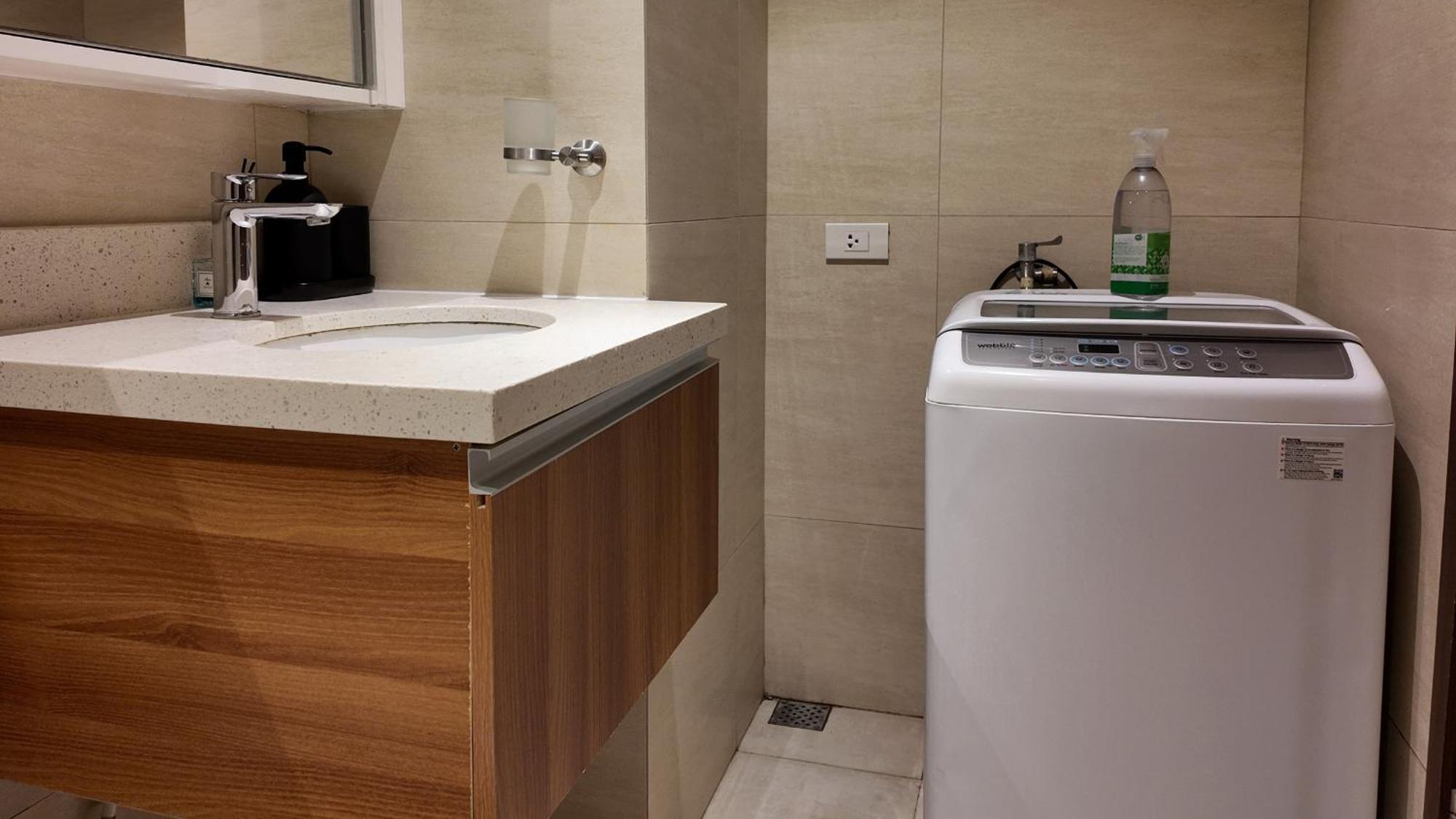 Dominiks Stylish Resort Gem Ocean View Pool Queen Bed At Tambuli 8 Floor Fast Wifi Lapu-Lapu City Dış mekan fotoğraf