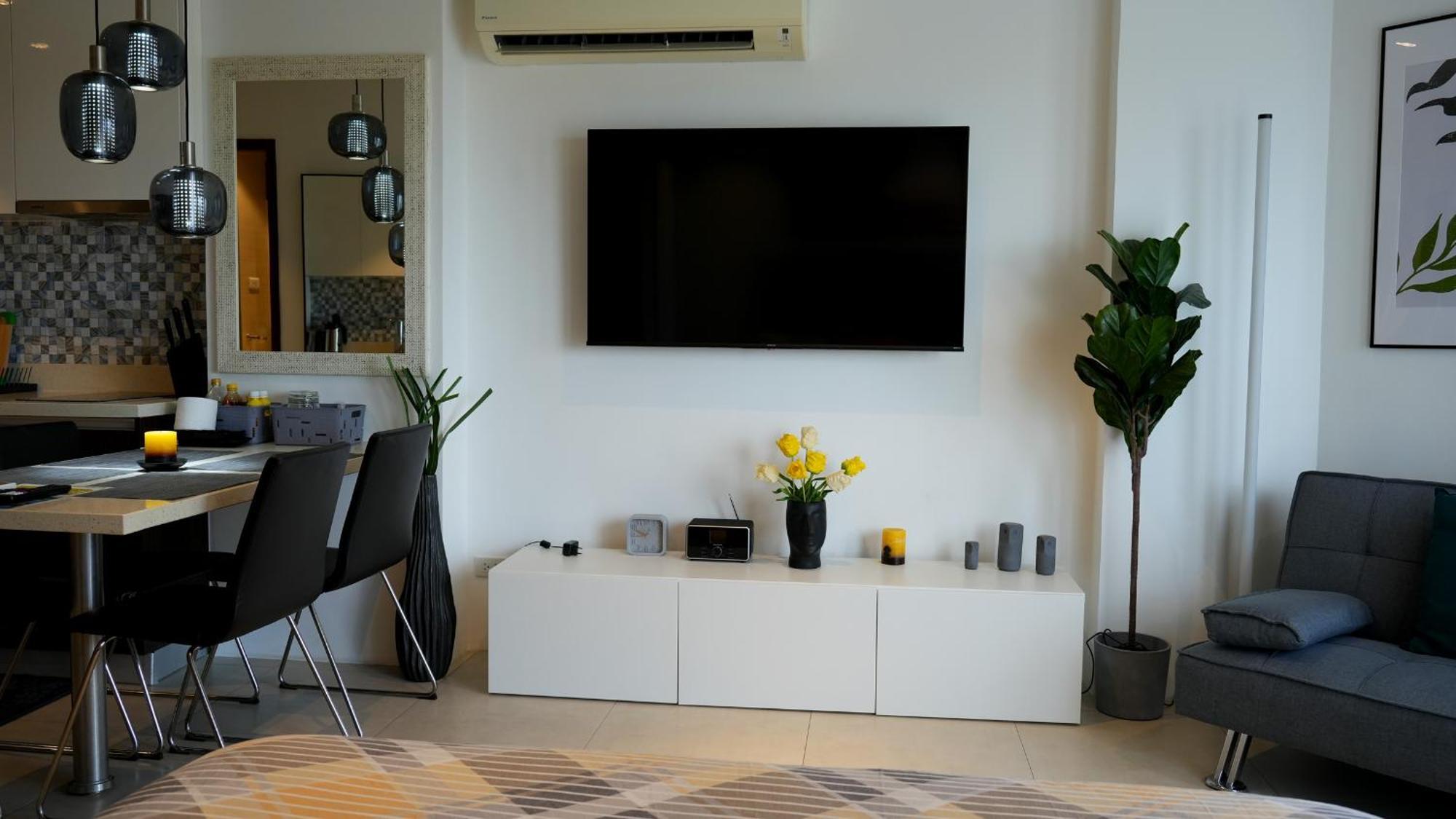 Dominiks Stylish Resort Gem Ocean View Pool Queen Bed At Tambuli 8 Floor Fast Wifi Lapu-Lapu City Dış mekan fotoğraf